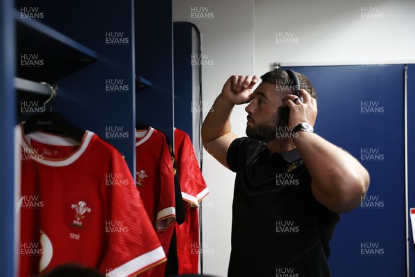 120725 - Japan v Wales - Summer Series - Second Test - Gareth Thomas of Wales in the dressing room