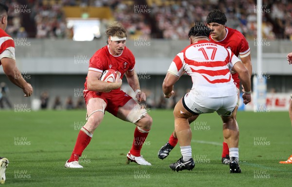 120725 - Japan v Wales - Summer Series - Second Test - Aaron Wainwright of Wales 