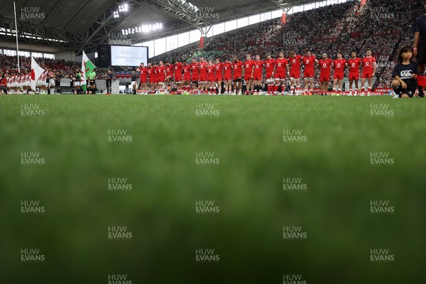 120725 - Japan v Wales - Summer Series - Second Test - Wales sing the anthem