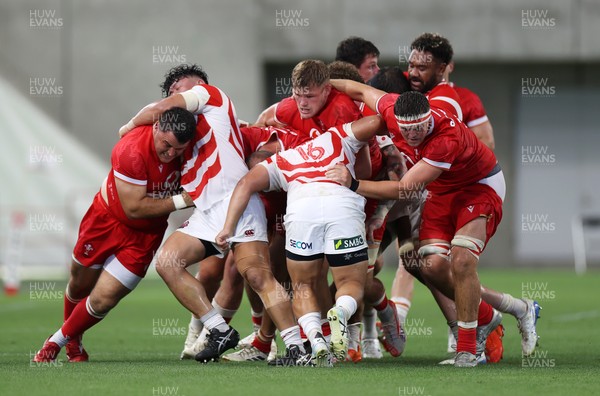 120725 - Japan v Wales - Summer Series - Second Test - Chris Coleman and Taine Plumtree of Wales in the maul