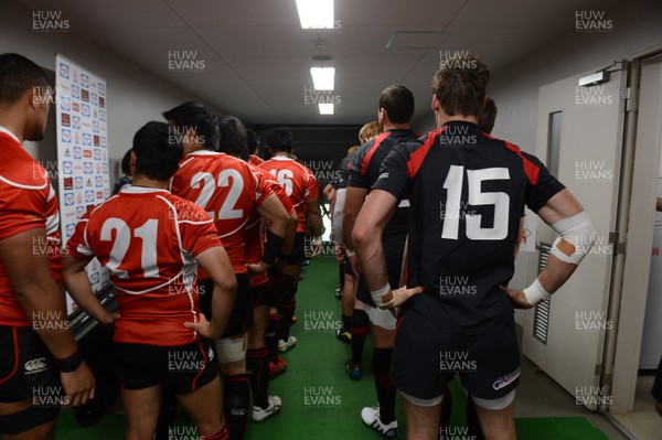 150613 - Japan v Wales -Players walk through tunnel