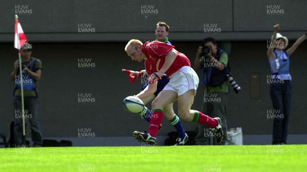 170601- Japan v Wales - Tom Shanklin scores his first try