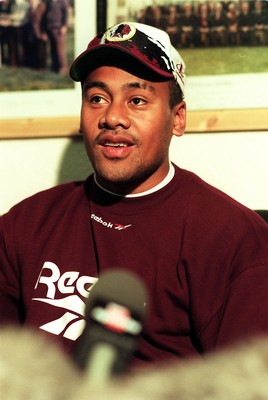 211195 - Jonah Lomu - Lomu speaks during a press conference