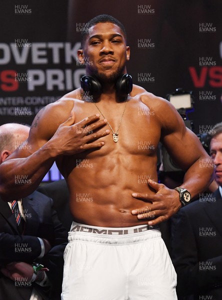 290318 - Anthony Joshua v Joseph Parker - Heavyweight Boxing World Title Fight Official Weigh In -  Anthony Joshua