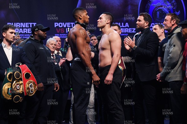 290318 - Anthony Joshua v Joseph Parker - Heavyweight Boxing World Title Fight Official Weigh In -  Joshua and Parker