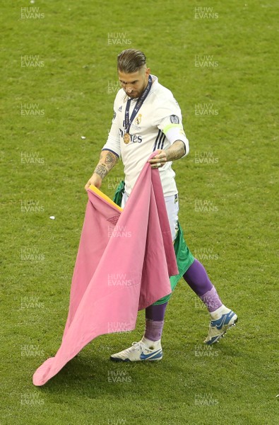 030617 - UEFA Champions League Final - Juventus v Real Madrid - Sergio Ramos of Real Madrid celebrates with fans