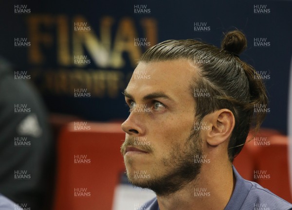 030617 - Juventus v Real Madrid, UEFA Champions League Final, Cardiff - Gareth Bale of Real Madrid looks on from the substitute bench as the teams take to the pitch