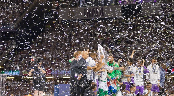 030617 - Juventus v Real Madrid, UEFA Champions League Final, Cardiff - Real Madrid celebrate after being presented with the Champions League Trophy