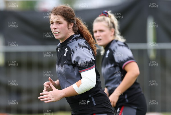 261022 - Kate Williams photographed in Auckland who has joined the Wales Women’s Rugby Squad, during a training session 