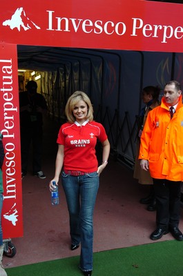 04.11.06  Wales v Australia.  Katherine Jenkins walks out onto the pitch at the Millennium Stadium  