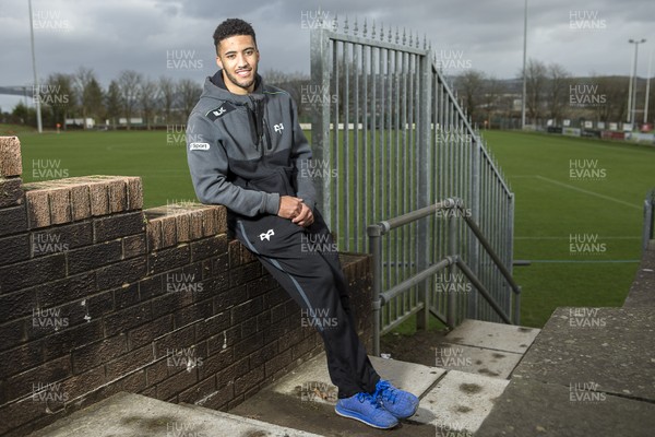 130117 - Picture shows Ospreys Rugby player Keelan Giles at their training ground in Llandarcy, South Wales by Chris Fairweather/Huw Evans Agency