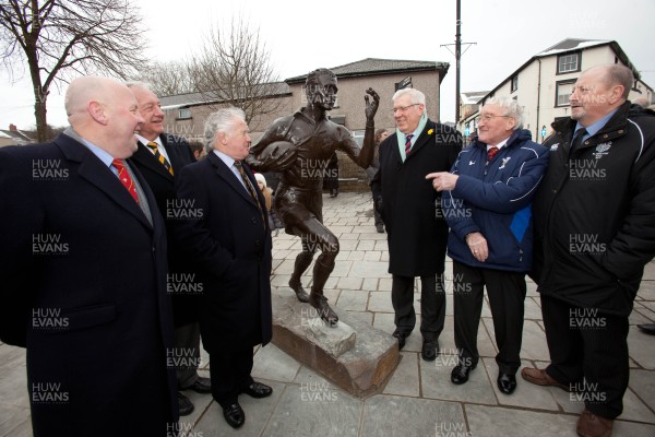 280313 - A statue to former Newport RFC and Wales legend Ken Jones is unveiled in his home town of Blaenavon