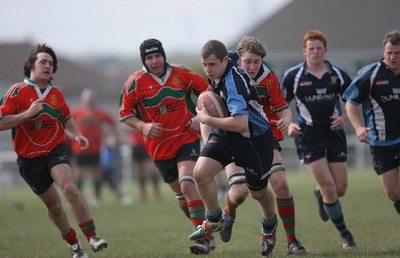 24.04.10 Kenfig Hill v Nantyffyllon.. Action from the game. 