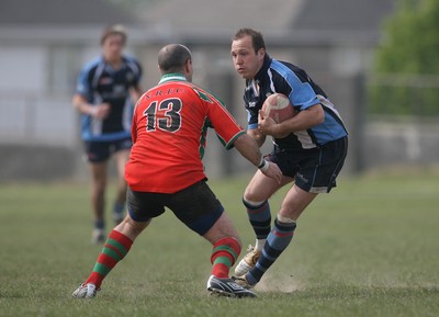 24.04.10 Kenfig Hill v Nantyffyllon.. Action from the game. 