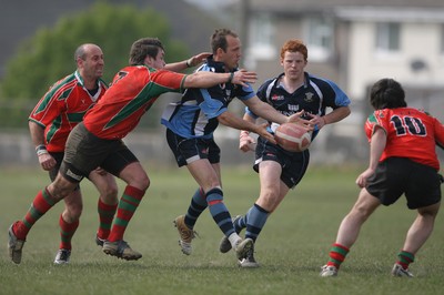 24.04.10 Kenfig Hill v Nantyffyllon.. Action from the game. 