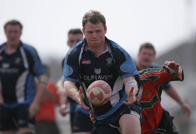 24.04.10 Kenfig Hill v Nantyffyllon.. Action from the game. 