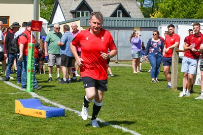 030525 - Lampeter Town RFC v London Welsh - Rugby referee Nigel Owens comes out of retirement and returns to the field for Lampeter Town RFC v London Welsh