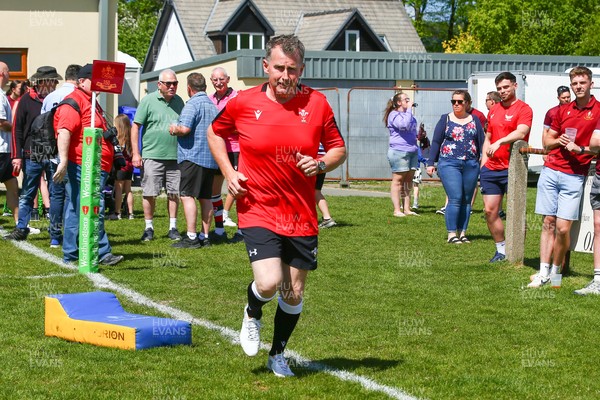 030525 - Lampeter Town RFC v London Welsh - Rugby referee Nigel Owens comes out of retirement and returns to the field for Lampeter Town RFC v London Welsh
