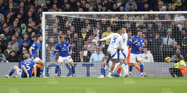 010225 - Leeds United v Cardiff City - Sky Bet Championship - Cardiff team can only watch as Leeds make an effort on goal