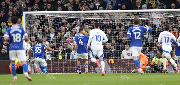 010225 - Leeds United v Cardiff City - Sky Bet Championship - Leeds 2nd goal goes in