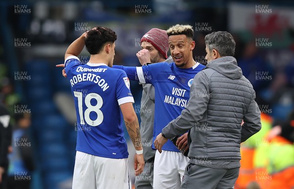 010225 - Leeds United v Cardiff City - Sky Bet Championship - Callum Robinson of Cardiff complains to Manager Omer Riza of Cardiff about Leeds second goal