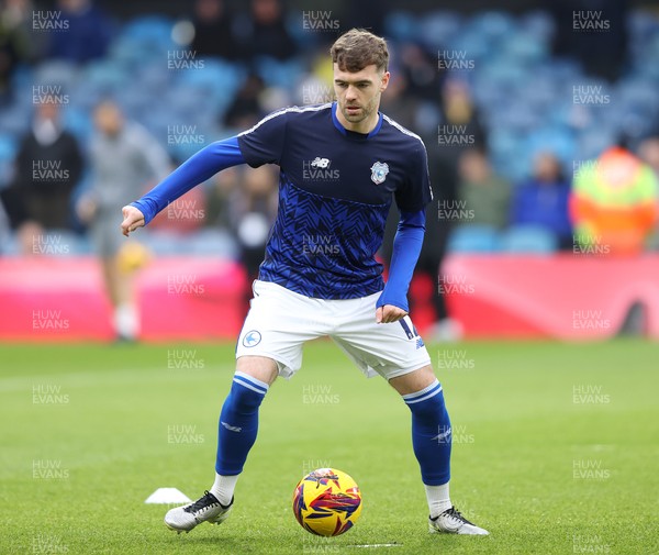 010225 - Leeds United v Cardiff City - Sky Bet Championship - Calum Chambers of Cardiff warms up