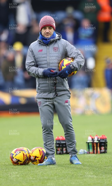 010225 - Leeds United v Cardiff City - Sky Bet Championship - Manager Omer Riza of Cardiff takes warm up