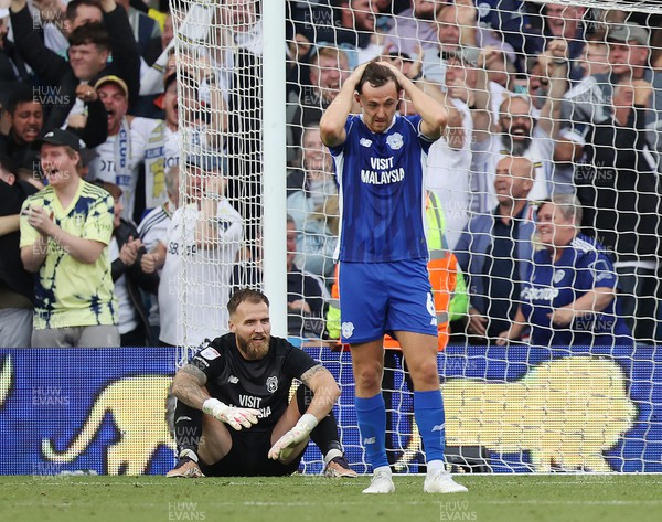 060823 - Leeds United v Cardiff City - Sky Bet Championship - Ryan Wintle of Cardiff reaction to Leeds equaliser with Goalkeeper Jak Alnwick of Cardiff 