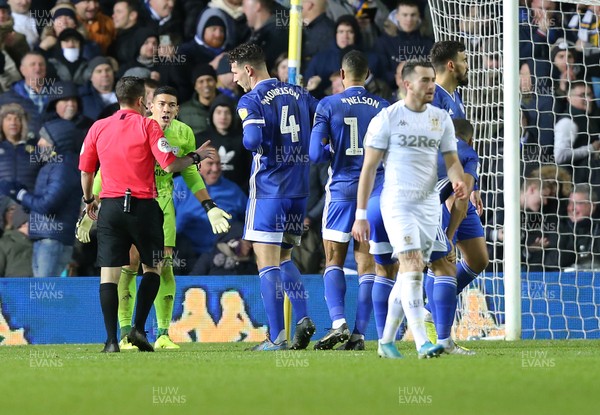 141219 - Leeds Utd v Cardiff City - Sky Bet Championship - Referee Tony Harrington points to the spot early in the 2nd half despite protests from Sean Morrison of Cardiff