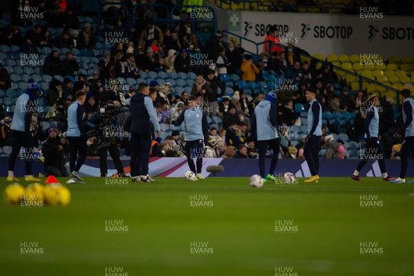 180123 - Leeds United v Cardiff City - FA Cup Third Round Replay - Cardiff players warm up