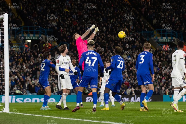 180123 - Leeds United v Cardiff City - FA Cup Third Round Replay - Jak Alnwick punches clear for Cardiff 