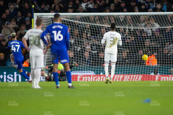 180123 - Leeds United v Cardiff City - FA Cup Third Round Replay - Callum Robinson of Cardiff scores from the penalty spot 