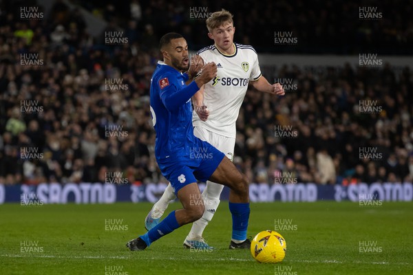 180123 - Leeds United v Cardiff City - FA Cup Third Round Replay - Curtis Nelson of Leeds and Junior Firpo of Leeds in a battle for the ball 