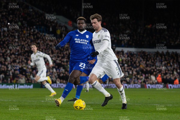 180123 - Leeds United v Cardiff City - FA Cup Third Round Replay - Cedric Kipre of Cardiff and Patrick Bamford of Leeds compete for the ball 