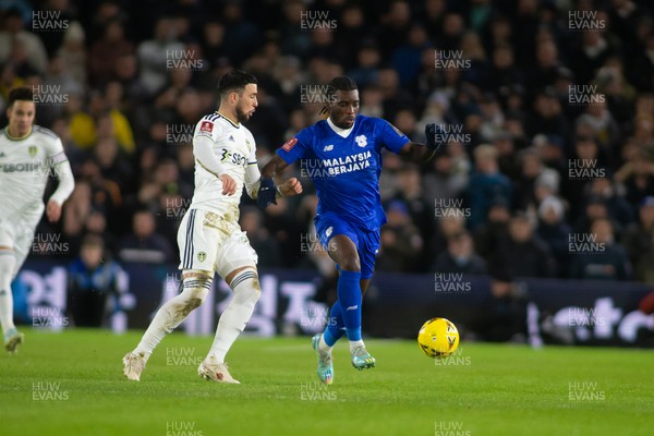 180123 - Leeds United v Cardiff City - FA Cup Third Round Replay - Sam Greenwood of Leeds and Sheyi Ojo of Cardiff chase a loose ball 