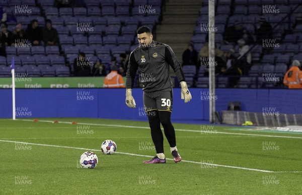 081122 - Leicester City v Newport County - Carabao Cup Third Round - Nick Townsend of Newport warms up
