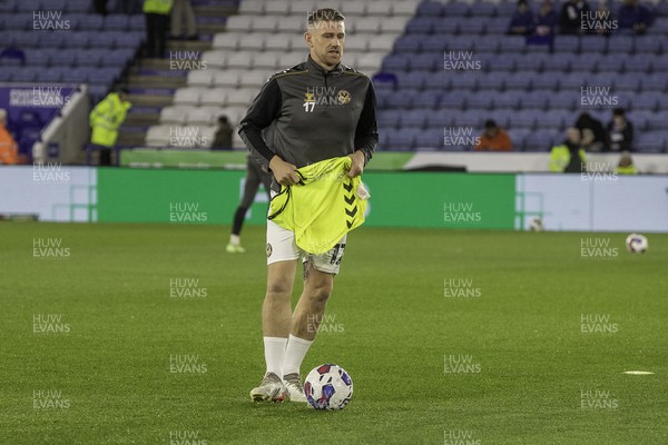 081122 - Leicester City v Newport County - Carabao Cup Third Round - Scott Bennett of Newport warms up