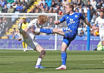110426 - Leicester City v Swansea City - Sky Bet Championship - Melker Widell of Swansea and Oliver Skipp of Leicester