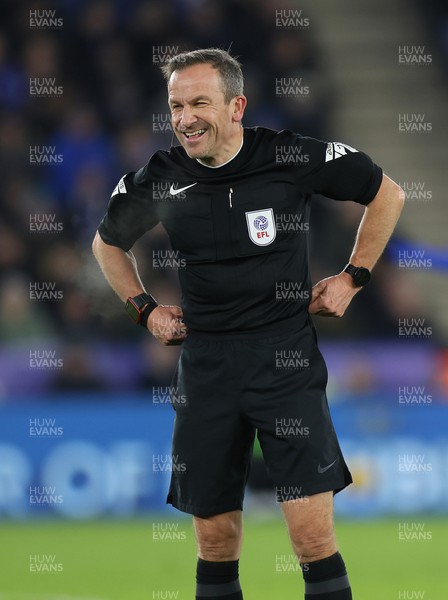 300124 - Leicester City v Swansea City - Sky Bet Championship - referee Keith Stroud has a chuckle during the match