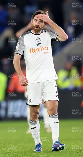 300124 - Leicester City v Swansea City - Sky Bet Championship - Joe Allen of Swansea dejected at the end of the match