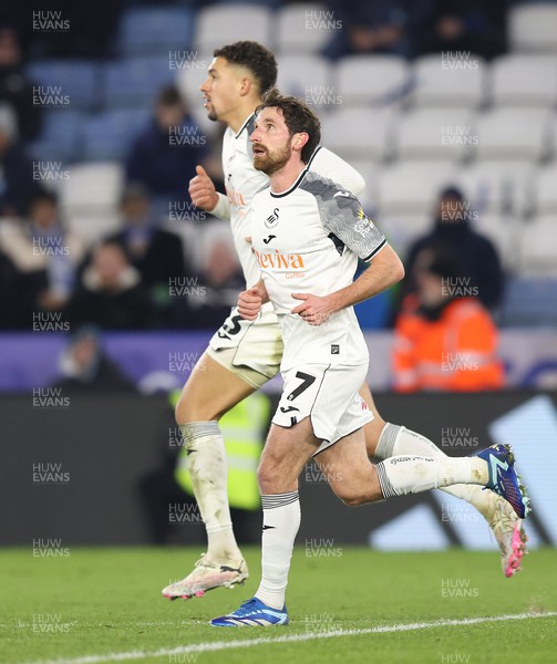 300124 - Leicester City v Swansea City - Sky Bet Championship - Joe Allen of Swansea celebrates the only goal for Swansea with Nathan Wood of Swansea