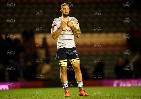 120120 - Leicester v Cardiff Blues - European Rugby Challenge Cup - Josh Turnbull of Cardiff Blues looks dejected