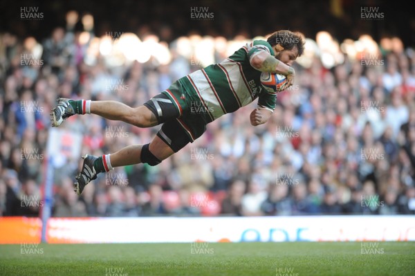 22.03.08 - Leicester v London Wasps - EDF Energy Cup Semi Final - Leicester's Martin Castrogiovanni runs in to score try 