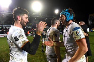 200123 - Leicester Tigers v Ospreys - Heineken Champions Cup - Owen Williams and Justin Tipuric of Ospreys celebrate