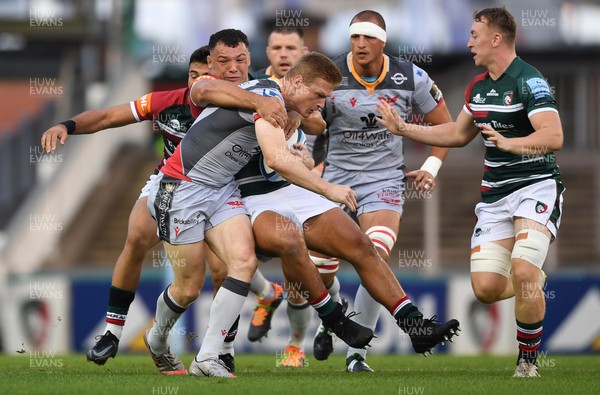 090921 - Leicester Tigers v Scarlets - Preseason Friendly - Johnny McNicholl of Scarlets is tackled by Ellis Genge of Leicester Tigers