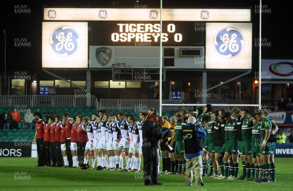 081113 - Leicester Tigers vs Ospreys - LV= Cup Round 1-The teams observe a minutes silence for rememberance day before kick off(c) Huw Evans Agency