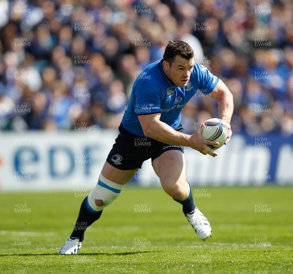 270413 - Leinster v Biarritz - Amlin Challenge Cup - Cian Healy of Leinster makes a break 