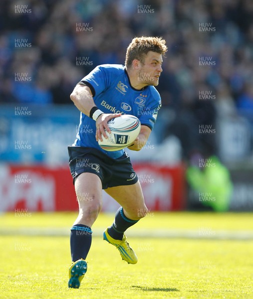 270413 - Leinster v Biarritz - Amlin Challenge Cup - Ian Madiga of Leinster looks for someone to offload to 