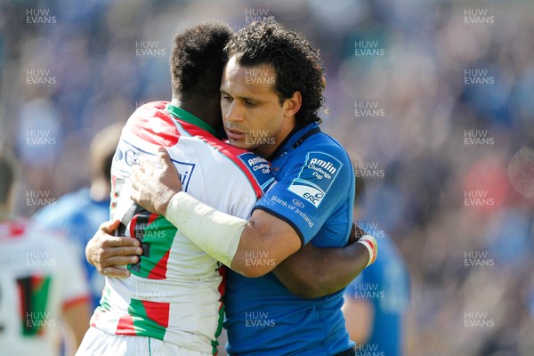 270413 - Leinster v Biarritz - Amlin Challenge Cup - Isa Nacewa of Leinster is congratulated by Seremaia Burotu of Biarritz at the end of the game 