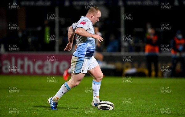 221120 - Leinster v Cardiff Blues - Guinness PRO14 - Ethan Lewis of Cardiff Blues kicks the ball downfield
